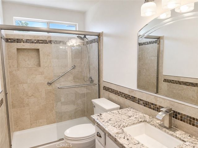 10304 Crandon Park Drive, Bakersfield, CA 93312
