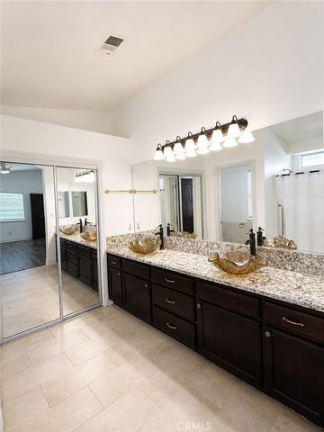 10304 Crandon Park Drive, Bakersfield, CA 93312