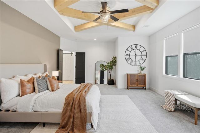 2009 Ridge Tree Drive, Pleasant Hill, MO 64080