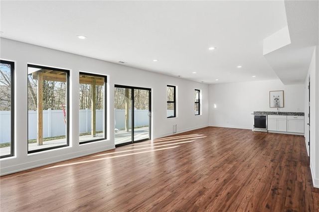 2009 Ridge Tree Drive, Pleasant Hill, MO 64080