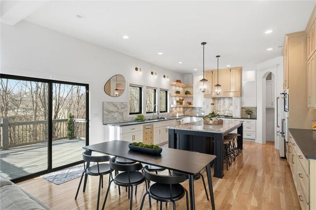 2009 Ridge Tree Drive, Pleasant Hill, MO 64080