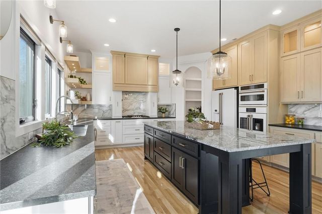 2009 Ridge Tree Drive, Pleasant Hill, MO 64080