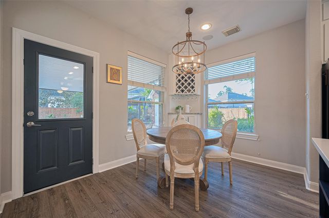 7 Tillamook Court, Spring, TX 77389