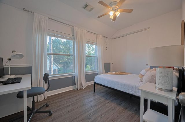 7 Tillamook Court, Spring, TX 77389