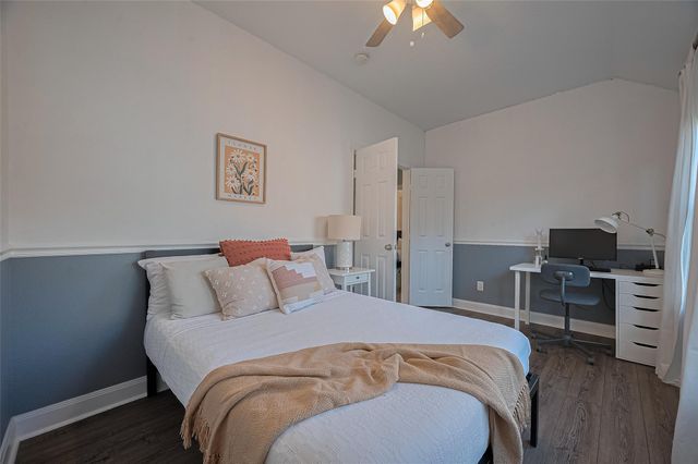 7 Tillamook Court, Spring, TX 77389