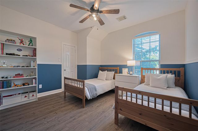 7 Tillamook Court, Spring, TX 77389