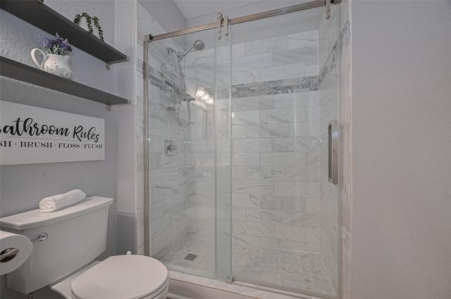 7 Tillamook Court, Spring, TX 77389