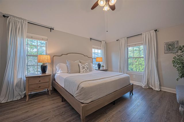 7 Tillamook Court, Spring, TX 77389