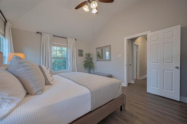 7 Tillamook Court, Spring, TX 77389