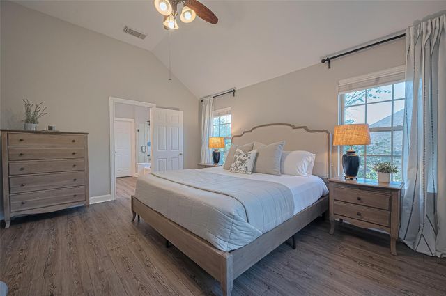 7 Tillamook Court, Spring, TX 77389