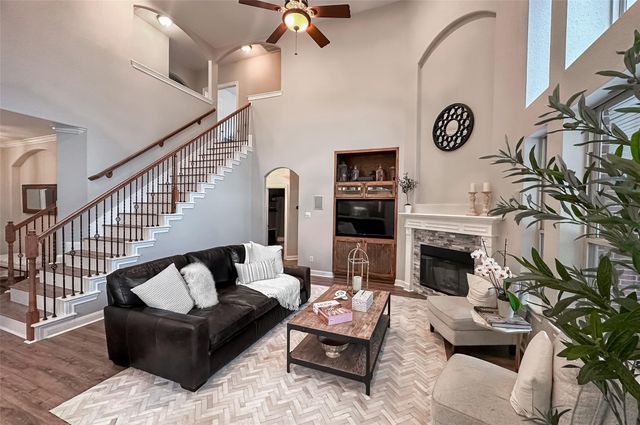 7 Tillamook Court, Spring, TX 77389