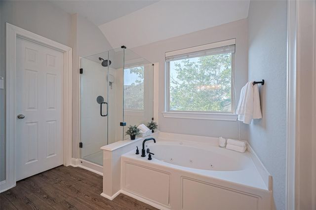 7 Tillamook Court, Spring, TX 77389