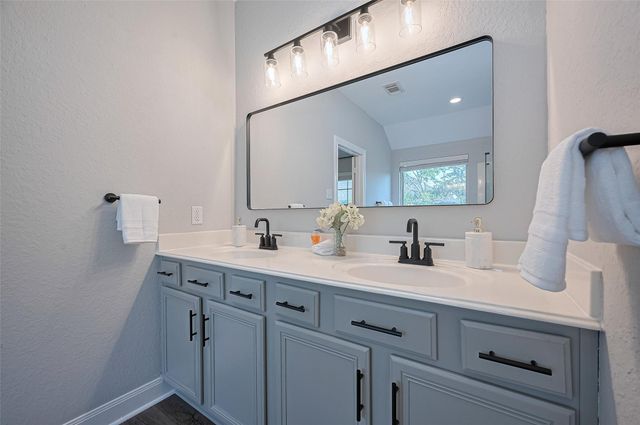 7 Tillamook Court, Spring, TX 77389