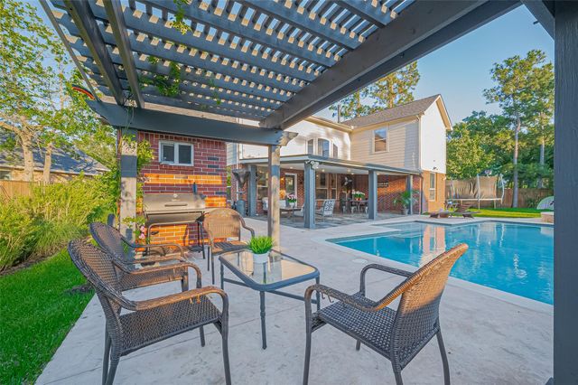 7 Tillamook Court, Spring, TX 77389