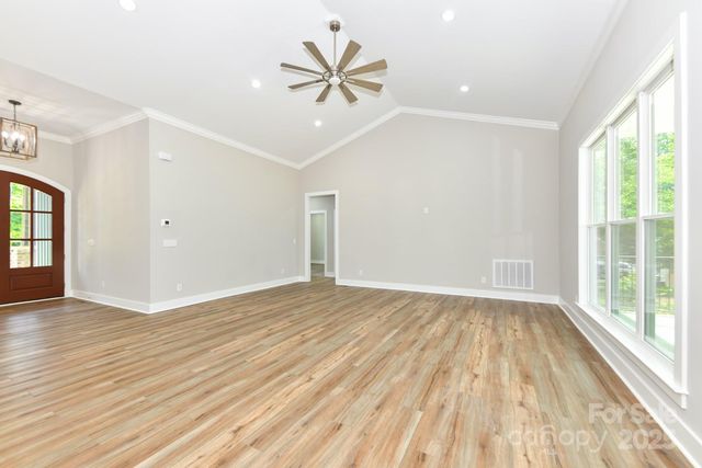 6910 Harvest Glen Drive, Greensboro, NC 27406