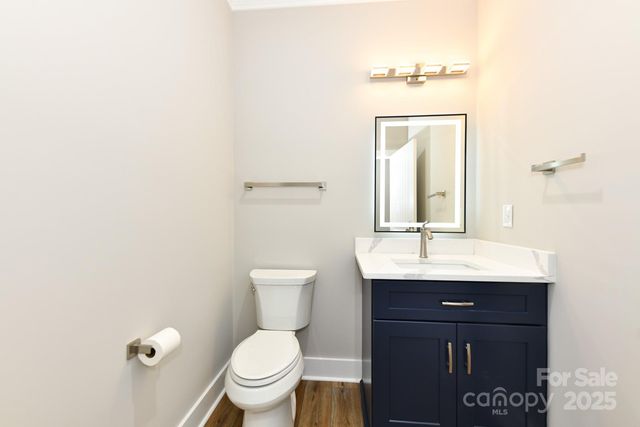 6910 Harvest Glen Drive, Greensboro, NC 27406