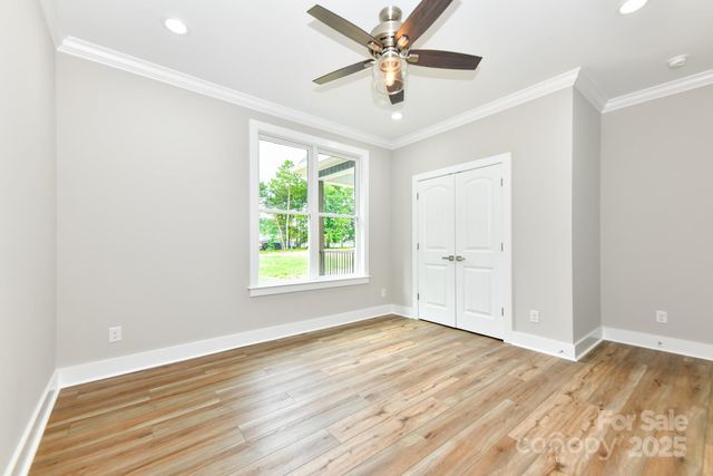 6910 Harvest Glen Drive, Greensboro, NC 27406