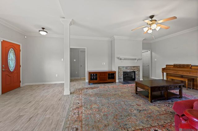 12703 Landon Dr, Walker, LA 70785