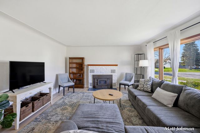 1230 Princeton Road, Roosevelt Park City, MI 49441