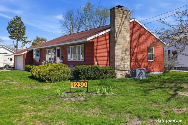 1230 Princeton Road, Roosevelt Park City, MI 49441