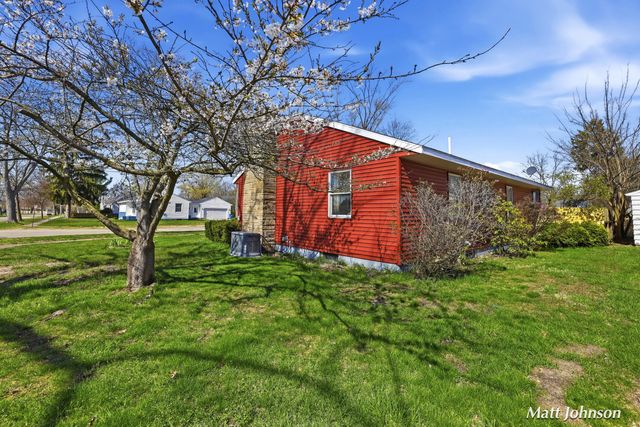 1230 Princeton Road, Roosevelt Park City, MI 49441