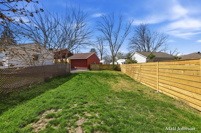 1230 Princeton Road, Roosevelt Park City, MI 49441