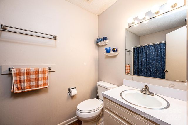 2570 Raintree Street, Connelly Springs, NC 28612