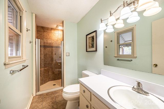 2570 Raintree Street, Connelly Springs, NC 28612