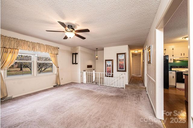 2570 Raintree Street, Connelly Springs, NC 28612