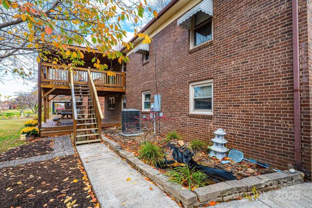 2570 Raintree Street, Connelly Springs, NC 28612