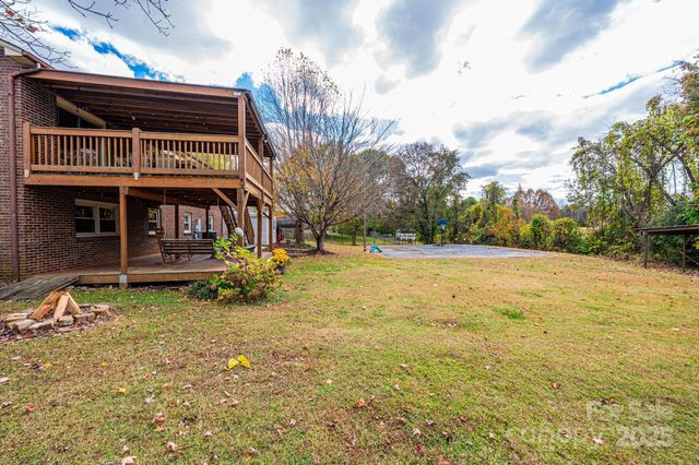 2570 Raintree Street, Connelly Springs, NC 28612