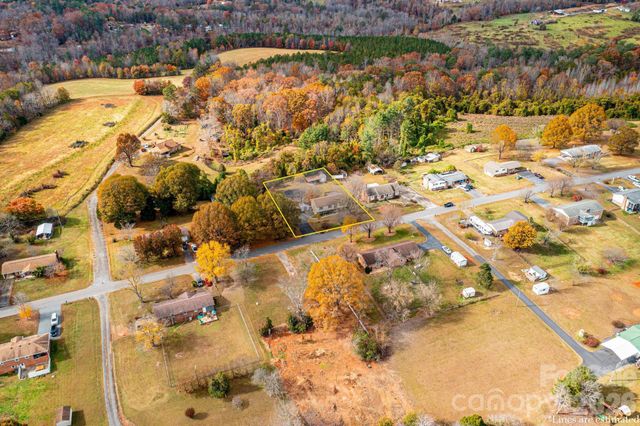 2570 Raintree Street, Connelly Springs, NC 28612