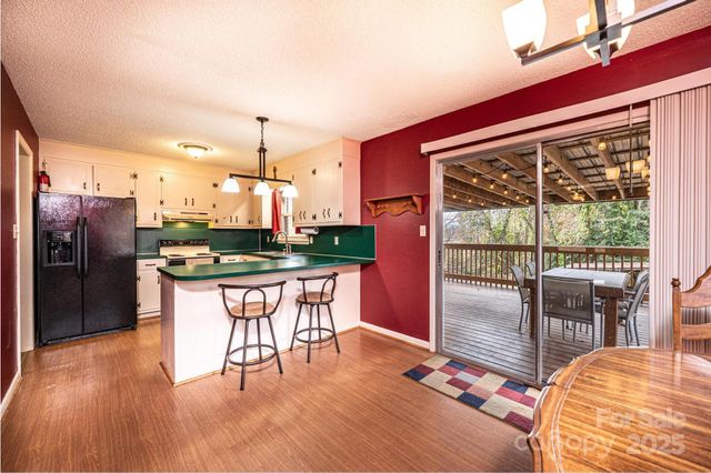 2570 Raintree Street, Connelly Springs, NC 28612