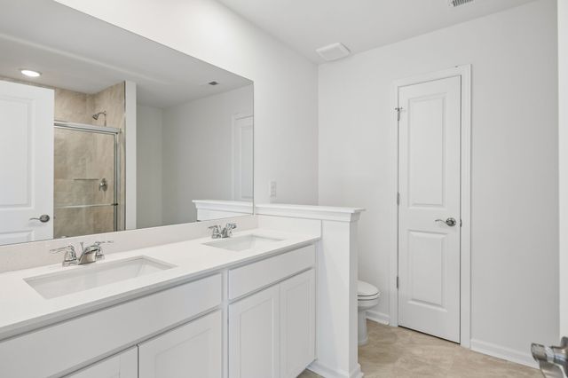 3855 Kindler Ct, Columbia, TN 38401