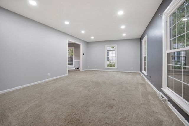 1152 Lexington Lane, Batavia, IL 60510