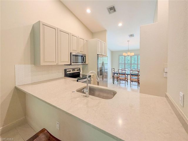 3510 AVION WOODS CT 104, Naples, FL 34104