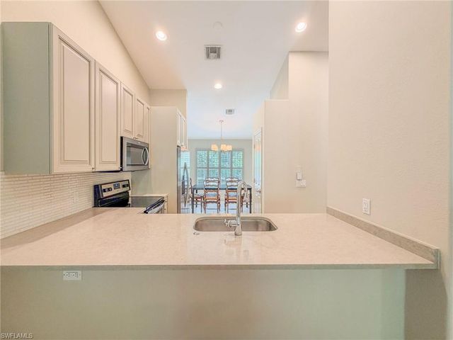 3510 AVION WOODS CT 104, Naples, FL 34104