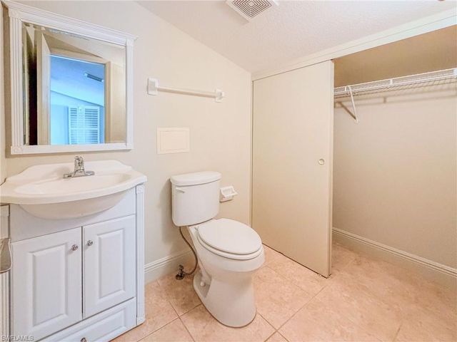 3510 AVION WOODS CT 104, Naples, FL 34104