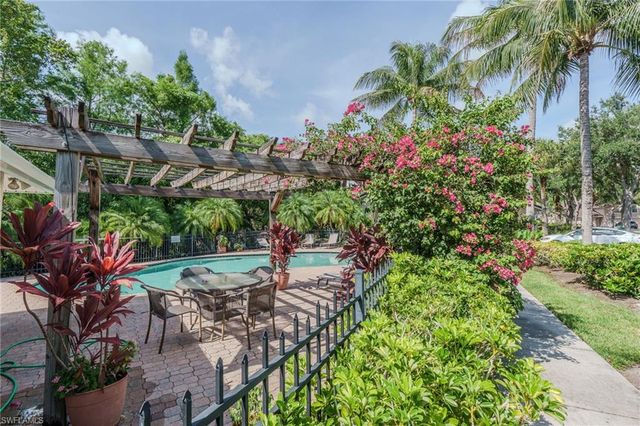 3510 AVION WOODS CT 104, Naples, FL 34104