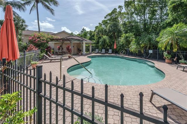 3510 AVION WOODS CT 104, Naples, FL 34104