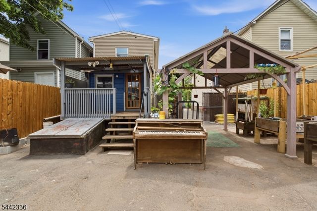 255 S 18Th St, Newark City, NJ 07103