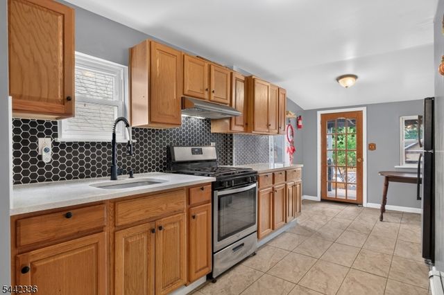 255 S 18Th St, Newark City, NJ 07103