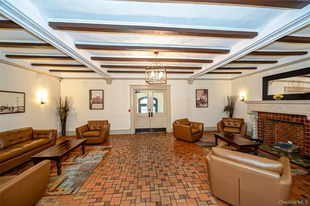 310 Riverside Boulevard 3i, Long Beach, NY 11561