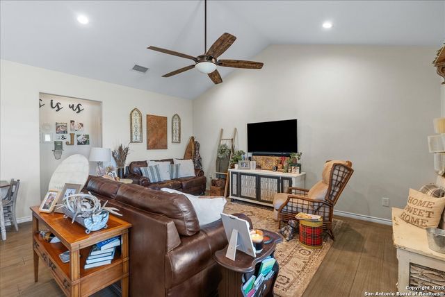 226 Private Rd 3251, Alice, TX 78332