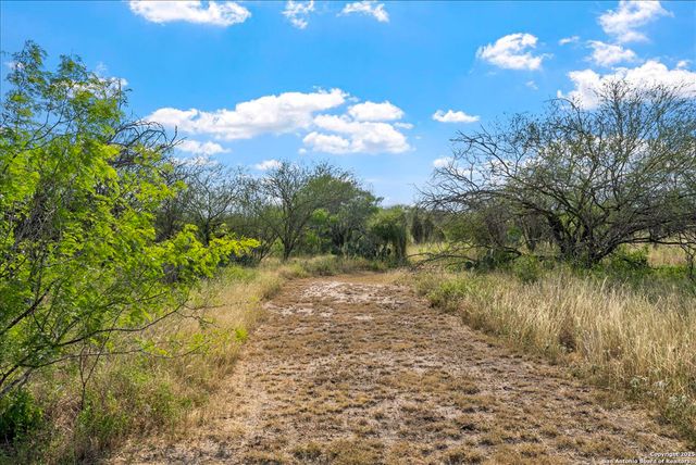 226 Private Rd 3251, Alice, TX 78332