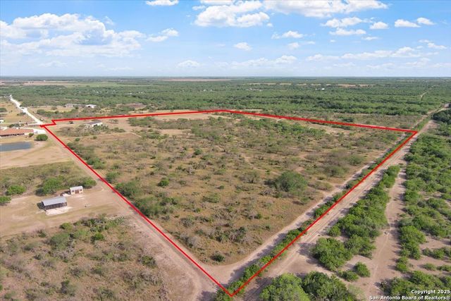 226 Private Rd 3251, Alice, TX 78332