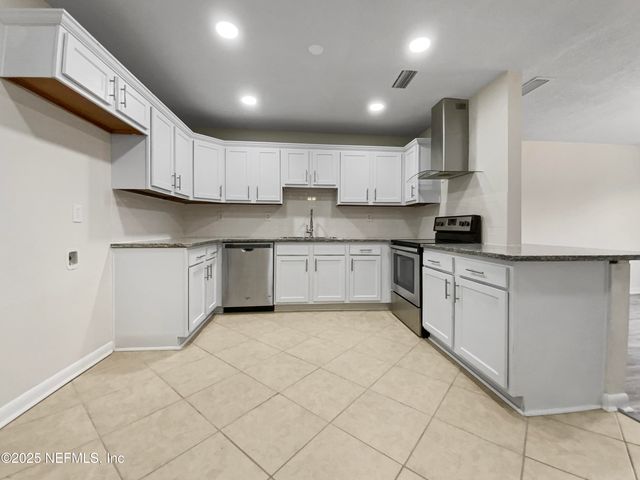 2511 GAILLARDIA Road, Jacksonville, FL 32211