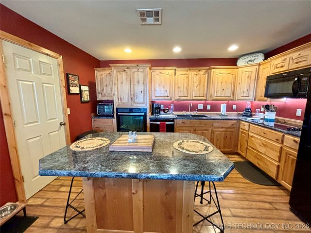 20012 Bald Hill Road, Morris, OK 74445