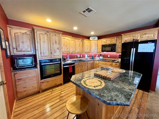 20012 Bald Hill Road, Morris, OK 74445