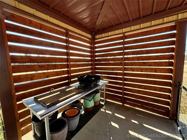 20012 Bald Hill Road, Morris, OK 74445